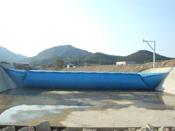 充气式橡胶坝